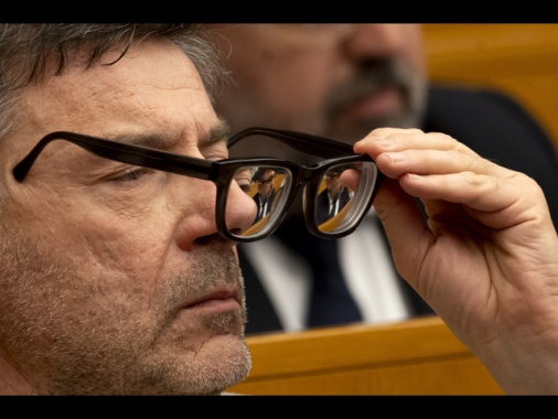 Giorgetti, su energia discussione non facile, speriamo risposta Ue a breve