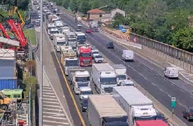 Incidente in Autolaghi: 4 chilometri di coda verso Milano