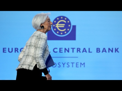 Bce, in aprile 'dilemma' sui tassi, giusto aspettare giugno