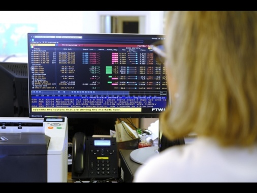Lo spread tra Btp e Bund chiude in rialzo a 71 punti base