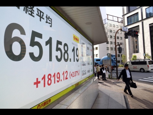 Borsa: Tokyo, apertura in rialzo (+0,81%)