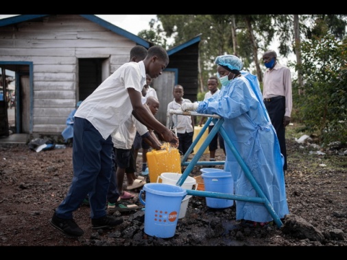 Ebola, in Italia obbligo dichiarazione per chi proviene da Congo e Uganda