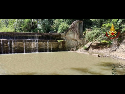 Si tuffa e non riemerge, morto un 14enne in un torrente
