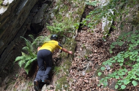 Pescatore precipita in montagna e muore