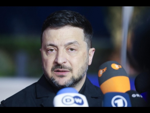 Zelensky, attacco russo con 656 droni e 73 missili, morto anche un bimbo