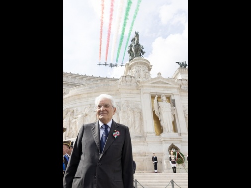 2 Giugno: Mattarella, segnò compimento di un atto di libertà senza precedenti