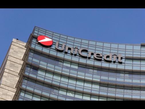 Unicredit, con Ops al 34,35% in azioni di Commerzbank