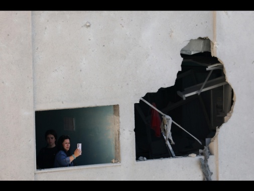 Libano, '5 morti e 48 feriti nei raid israeliani nel sud'