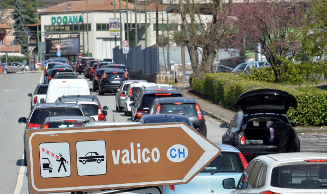 Tassa sulla salute: per il Ticino viola gli accordi. Ristorni a rischio?