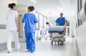 Emergenza infermieri in Lombardia: approvato il “piano anti-fuga”