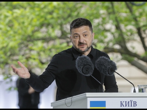 Lettera aperta di Zelensky a Putin, 'incontriamoci'