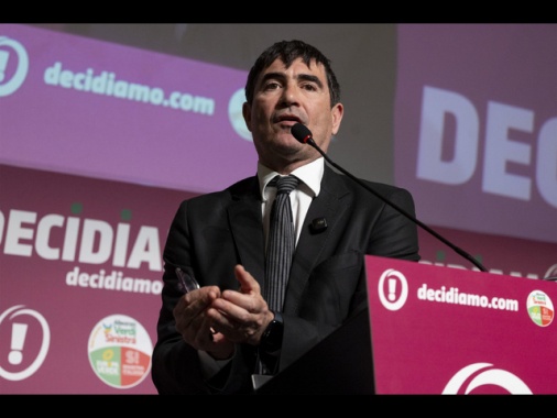 Fratoianni rilancia, 'non c'è niente di assurdo nel tassare i ricchi'