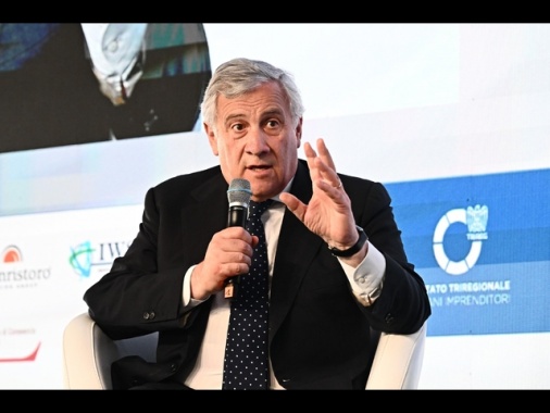 Tajani, governo valuta proroga taglio accise fino a fine giugno