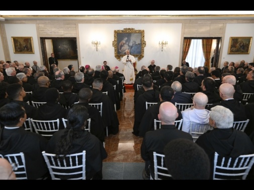 ++ Il Papa ai vescovi spagnoli, dare riparazioni a vittime abusi ++