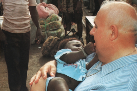 Don Vittorione, il gigante che aiutava i poveri diventa Giusto dell’Umanità