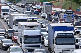 A8, calvario quotidiano: tutti in coda da Busto a Milano