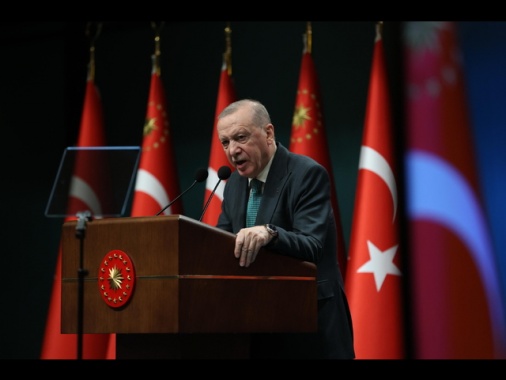 Erdogan, 'risposta dura se i nostri diritti nel Mediterraneo orientale sono violati'