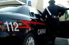 Scippata nel parcheggio del supermercato