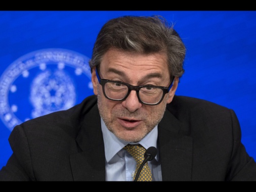 Giorgetti, Mps a chi dà di più. Siamo legati a criteri di debito pubblico