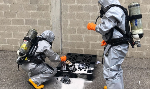 Sostanza tossica in centro logistico: cinque intossicati