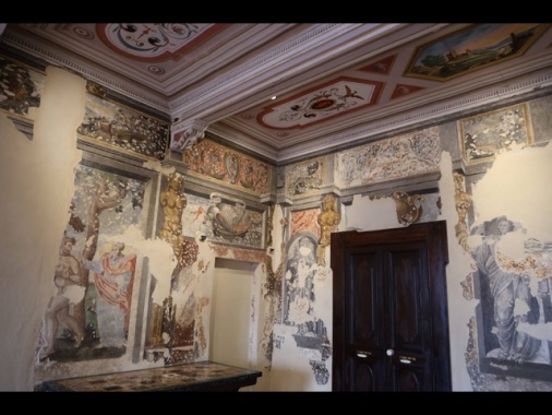 Casa Leopardi a Recanati, scoperto affresco databile tra '500 e '600 nella Biblioteca