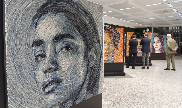 A Malpensa l'arte è sostenibile: ritratti realizzati con materiali di scarto
