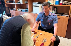 Anziane raggirate, spariscono soldi e gioielli: arrestato 48enne