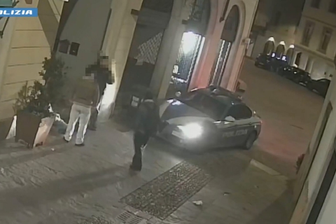 Rapine in centro a Varese: tre arresti