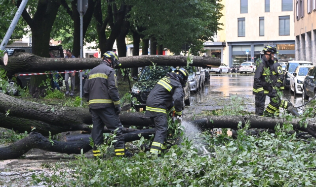 Uno degli interventi dei vigili del fuoco