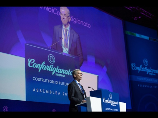 Confartigianato: 'crisi in Iran, persi 1,6 miliardi export e boom costi materie prime'