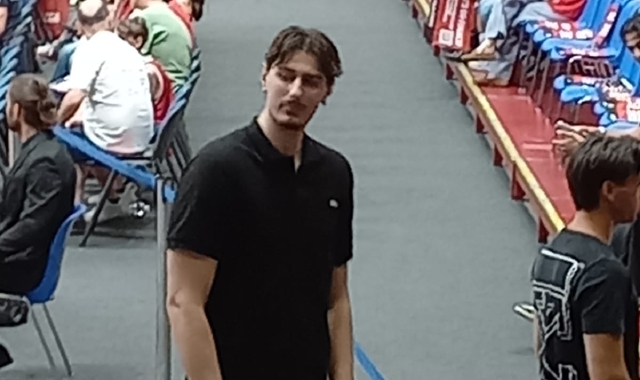 Luigi Suigo in parterre durante la finale scudetto tra Milano e Venezia