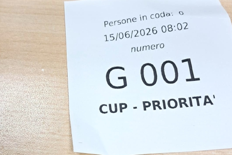 In fila al Cup: «Agende bloccate, provi al telefono»