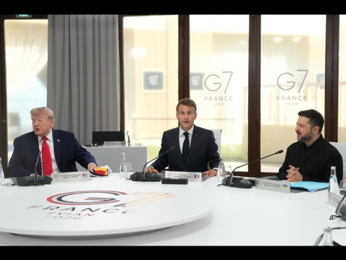 Media, 'a Evian trilaterale Macron-Trump-Zelensky a margine del G7'