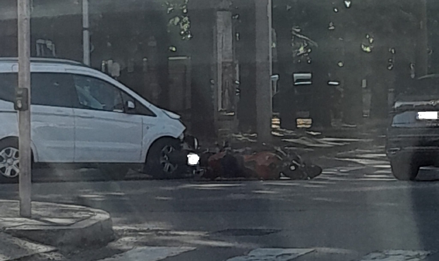 Scontro tra auto e moto: soccorso 48enne a Gallarate