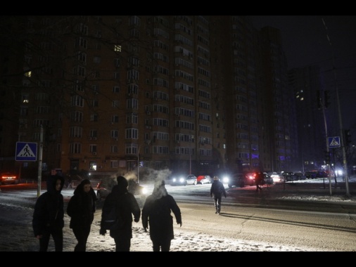 Attacco missilistico su Kiev, udite esplosioni in città