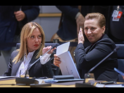 Meloni e 18 leader Ue, 'attuare norme su rimpatri, inclusi gli hub'