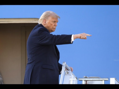 Trump, 'contribuiamo con miliardi a difesa Italia ma ci ha negato basi per Iran'