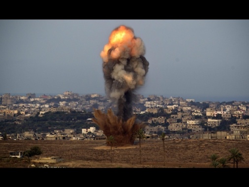 Media, salito a 10 il bilancio di morti nella Striscia di Gaza