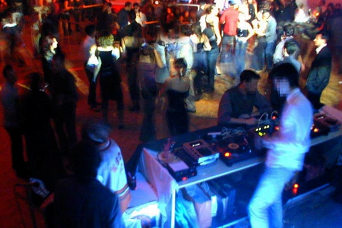 Incendio in discoteca, ustionata ragazza immagine
