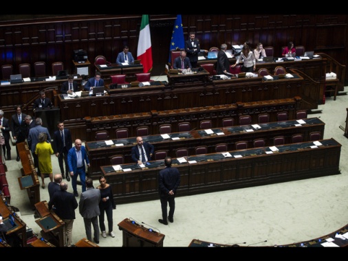 Scontro opposizioni-FnV,