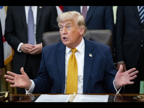 Trump in calo ancora nel sondaggi, solo il 30% degli americani lo approva