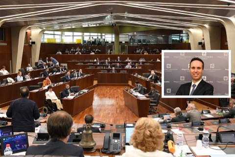 Il Consiglio regionale costa 1,90 euro a lombardo