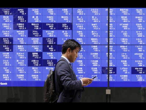Borsa: Tokyo, apertura poco variata (+0,06%)